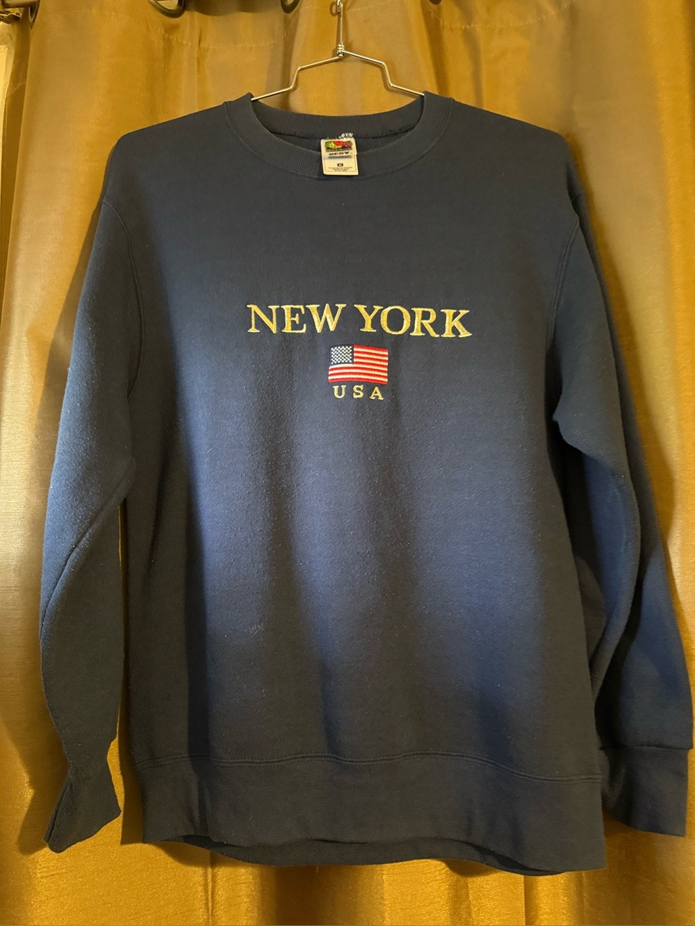 Vintage 90’s Fruit of the Loom New York USA Navy Crewneck Sweatshirt